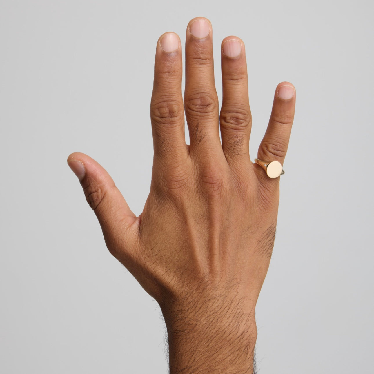 FAMILY SIGNET MEDIUM SILVER