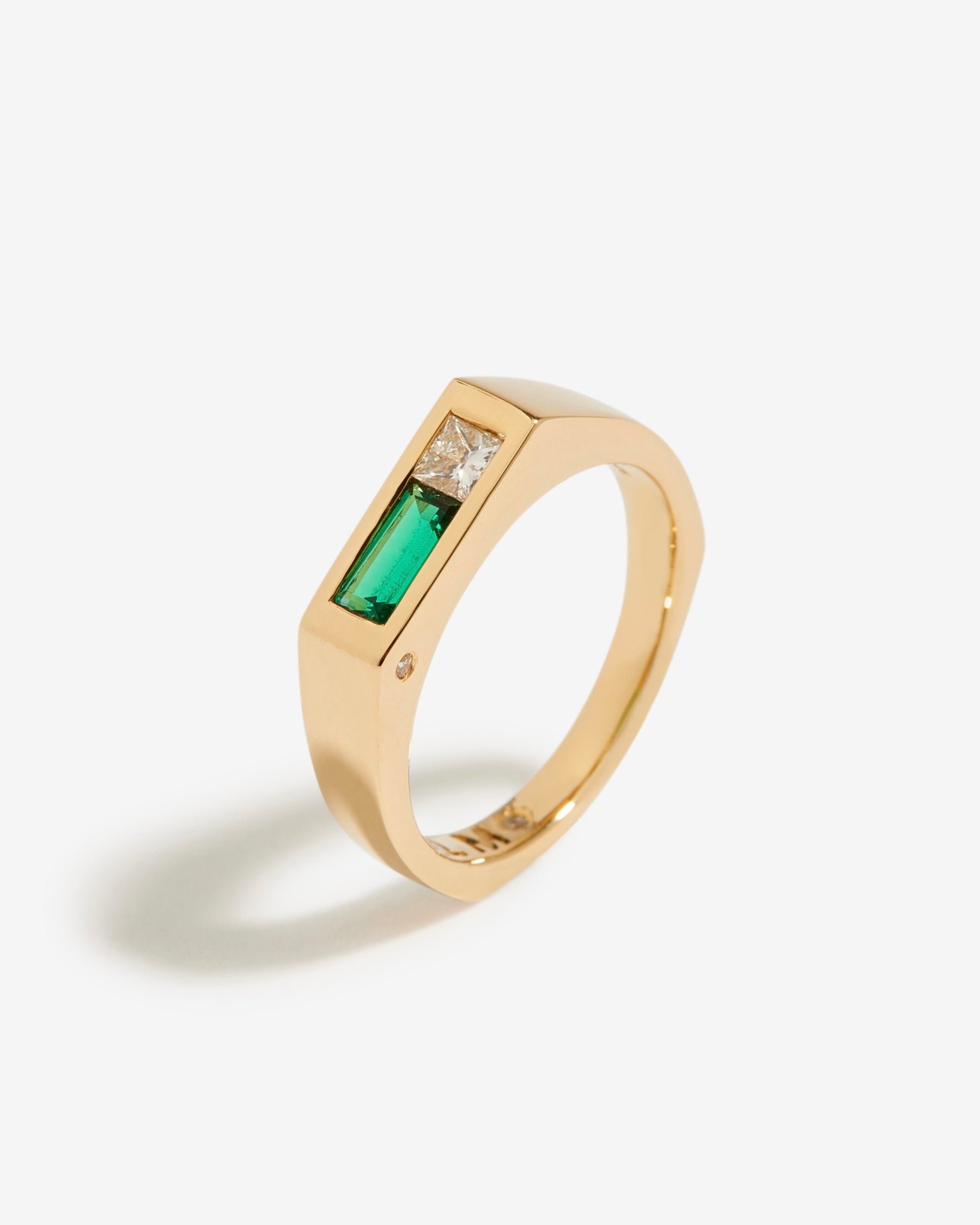 DON'T REPORT ME MISSING I'M IN A FOREST LOOKING DOWN AT MY REFLECTION