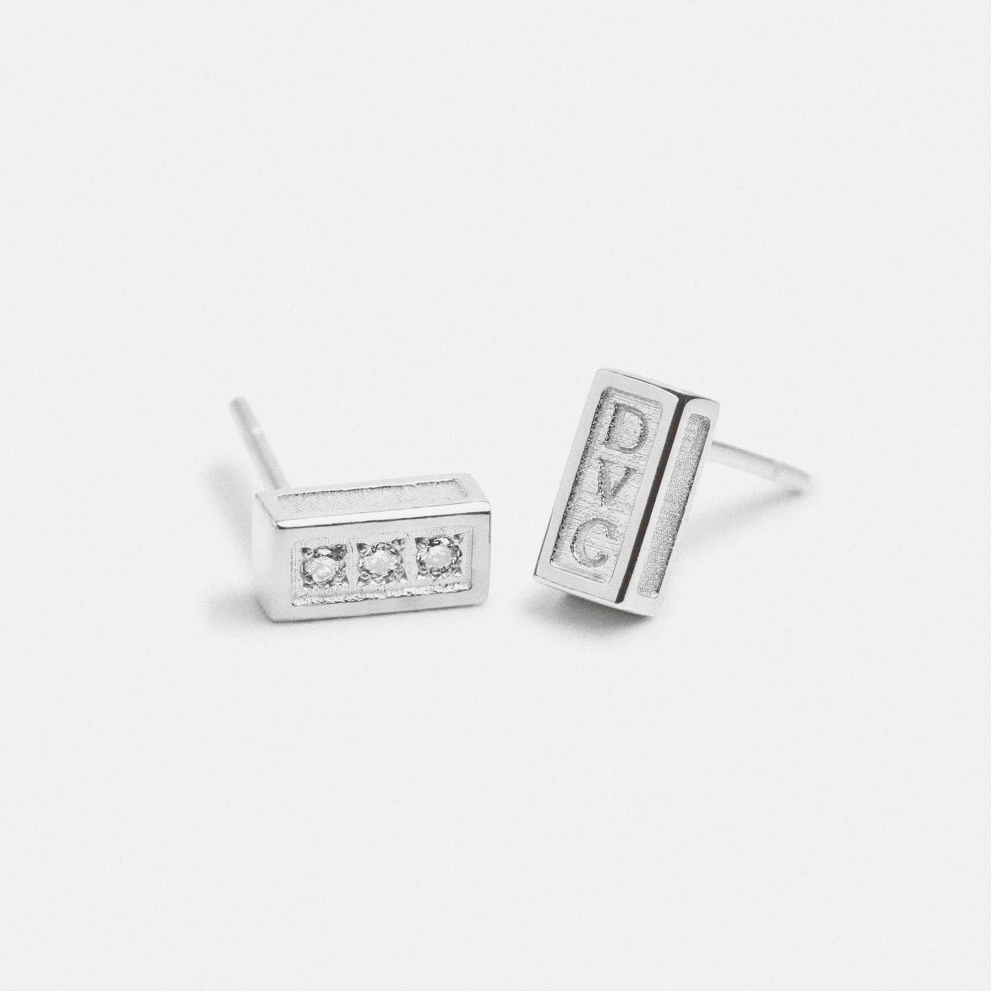 RTS SILVER DIVORCE STUDS