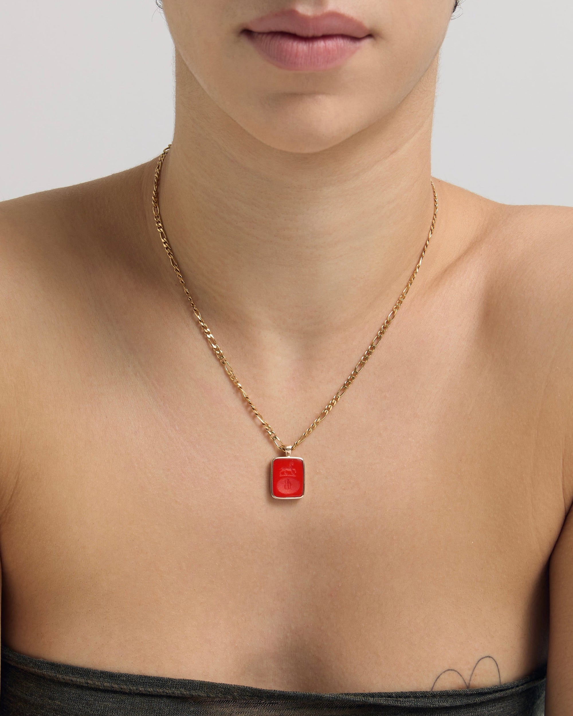 COAT OF ARMS PENDANT