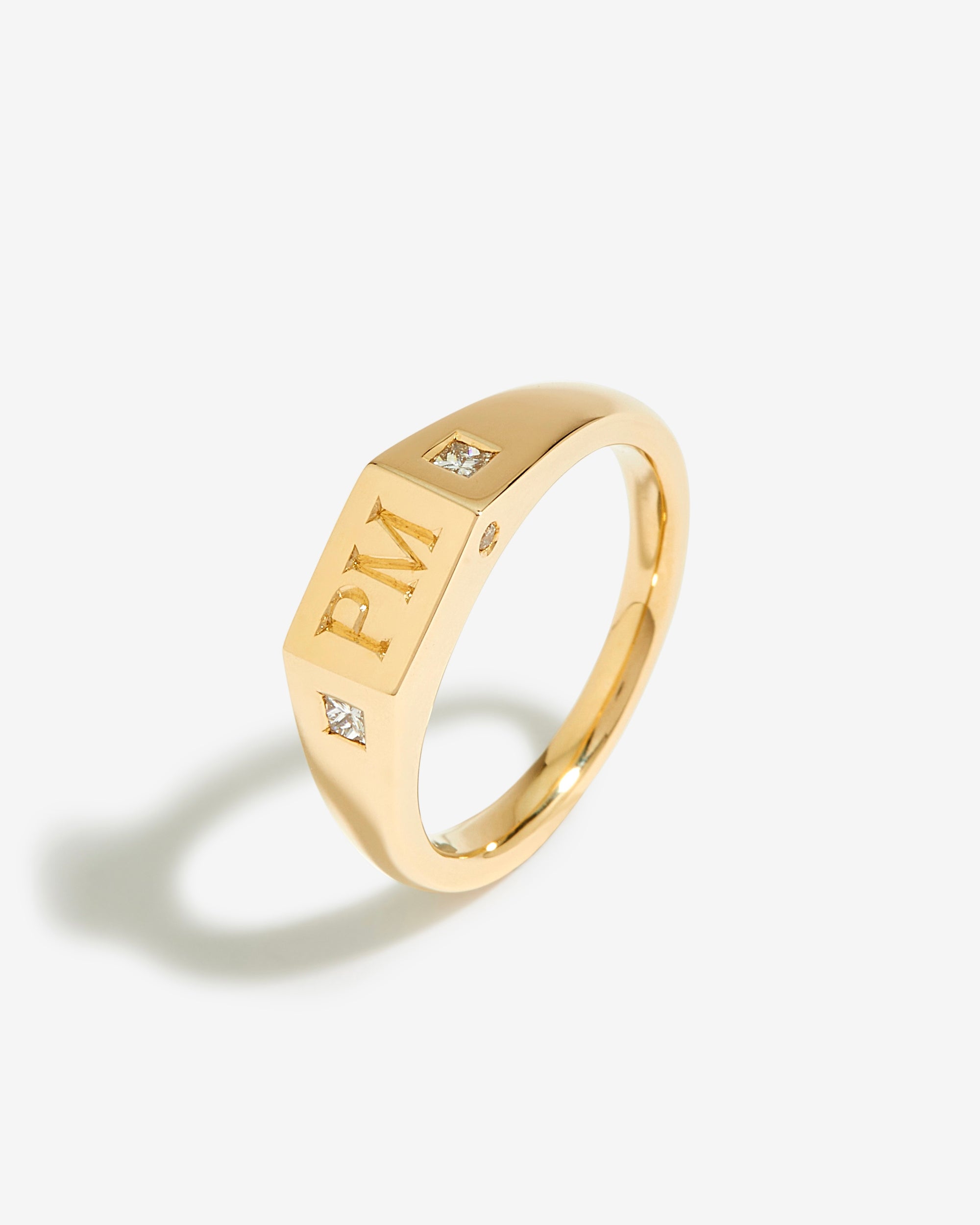 INITIALS SIGNET