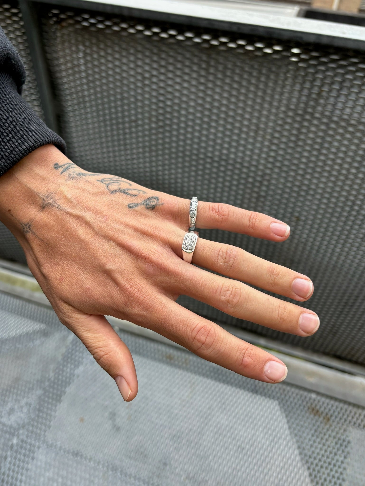 RTS SILVER LOVE ME LOUD & QUIET